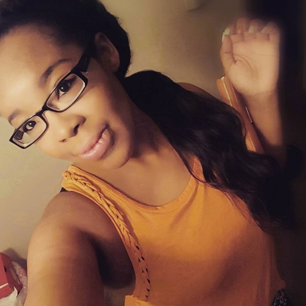 Meet your Posher, Larece